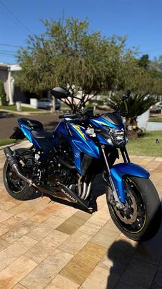 SUZUKI GSX-S750A SUZUKI GSX-S750A